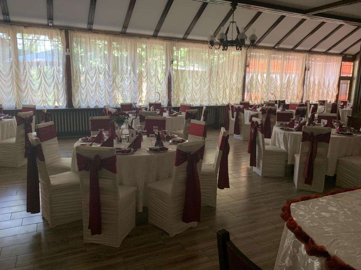 Pensiune Restaurant Rustic Rm Sarat Rymnik Zewnętrze zdjęcie