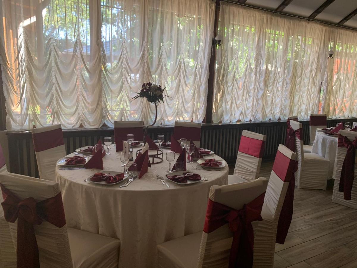 Pensiune Restaurant Rustic Rm Sarat Rymnik Zewnętrze zdjęcie