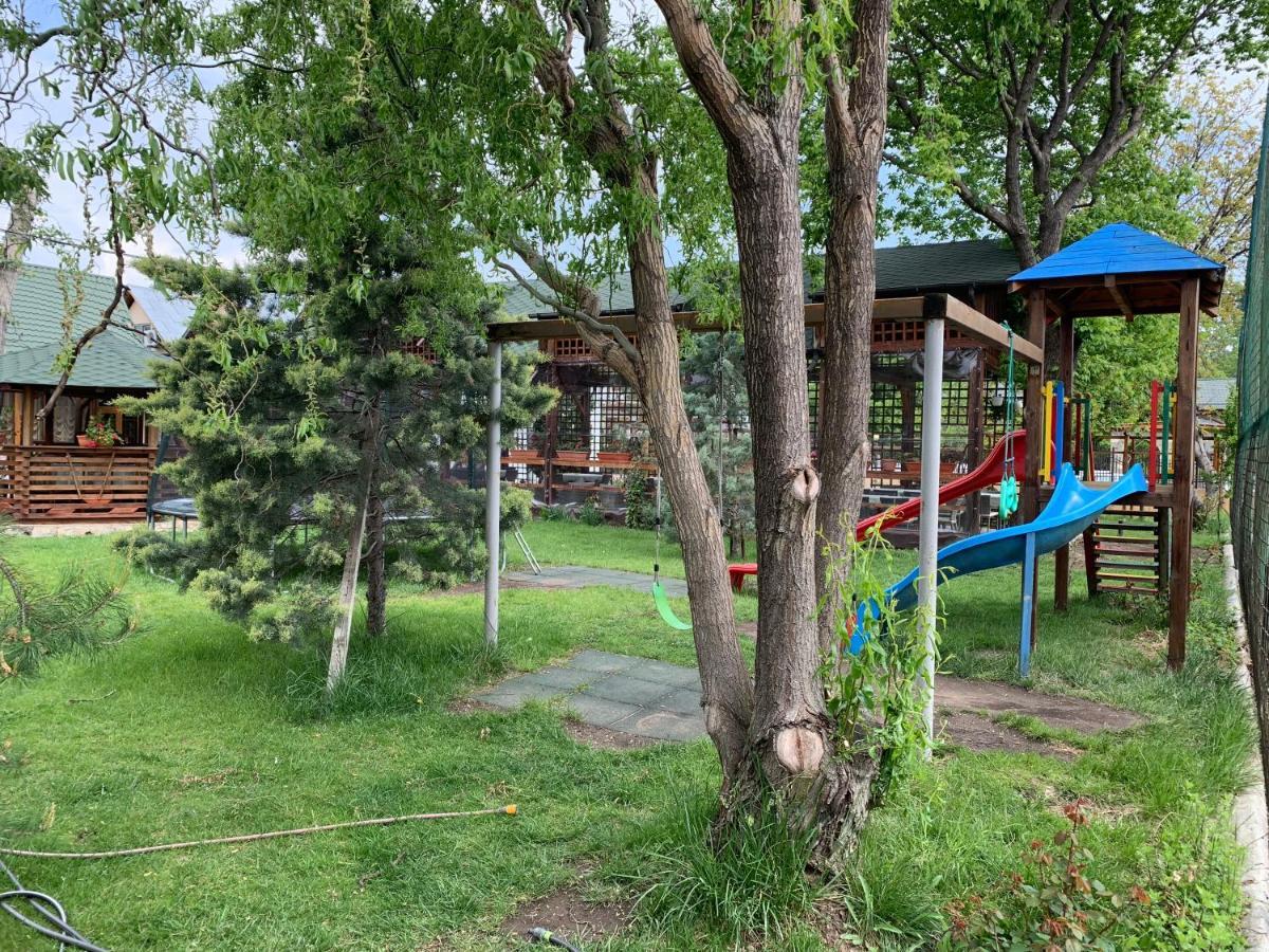 Pensiune Restaurant Rustic Rm Sarat Rymnik Zewnętrze zdjęcie